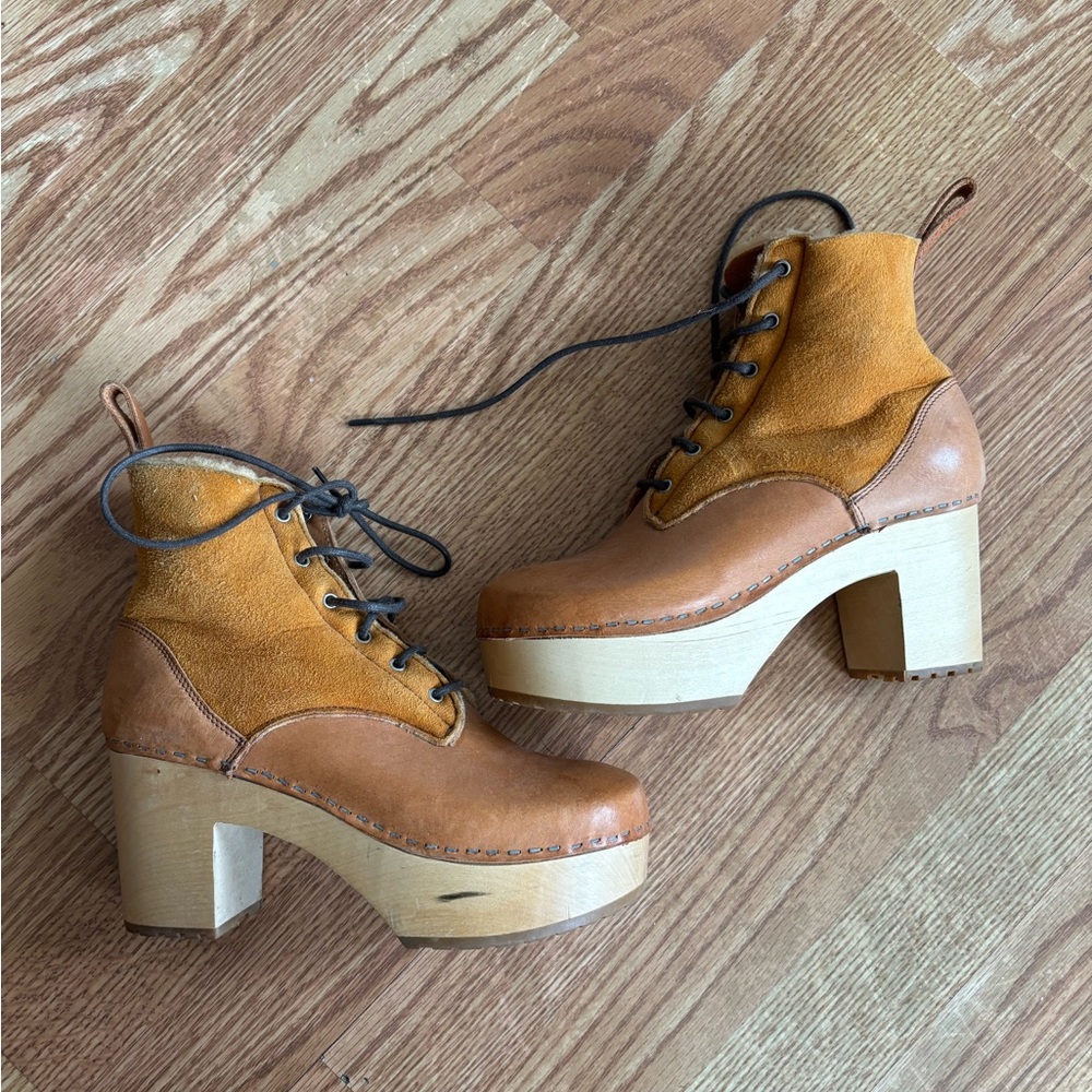 SWEDISH HASBEENS Shearling-Lined Leather Lace-Up Platform Clog Boots | Size 6.5